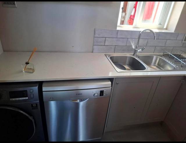 3 BEDROOM APARTMENT FOR SALE IN TYGER VALLEY